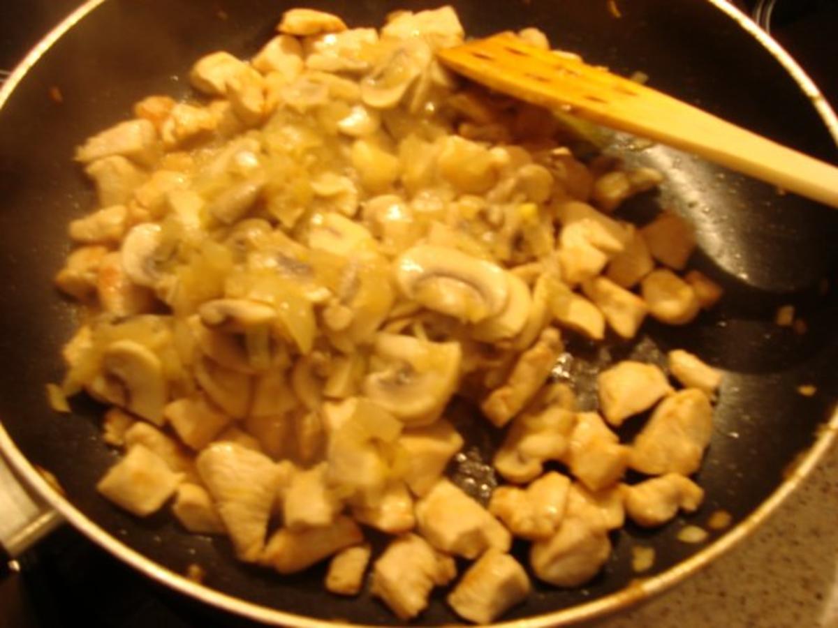 Hähnchengeschnetzeltes mit frischen Champignons - Rezept - Bild Nr. 7