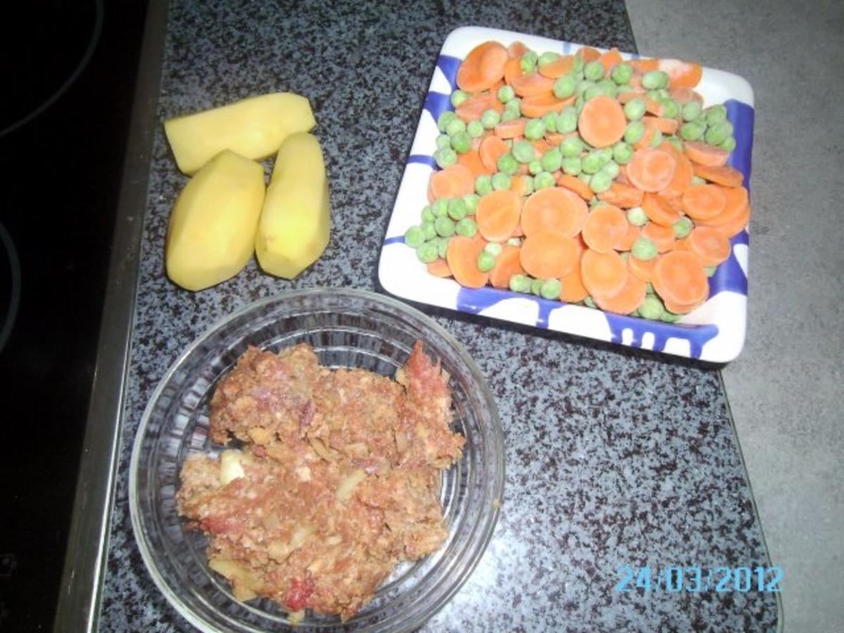 BABYNAHRUNG: Karotten-Erbsen Mischung mit Kartoffeln und Faschiertem - Rezept - Bild Nr. 2