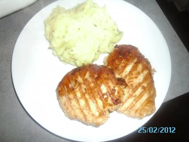 Fleischlaibchen mit Kartoffelpüree - Rezept