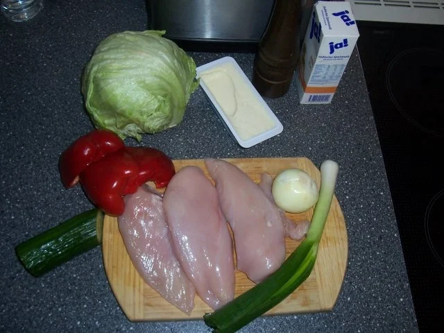 Frühlingssalat mit Hähnchenbrust- Geschnetzeltes - Rezept - Bild Nr. 2