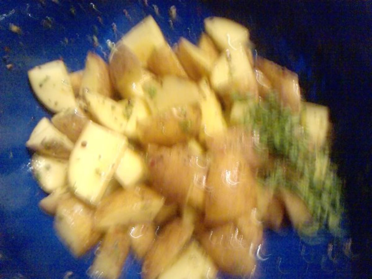 Mehlige gegrillte Forelle mit chilligen sauren Bratkartoffeln - Rezept - Bild Nr. 4