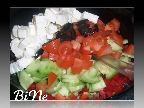 BiNe` S TUERKISCHER S☼MMERSALAT - Rezept - Bild Nr. 4