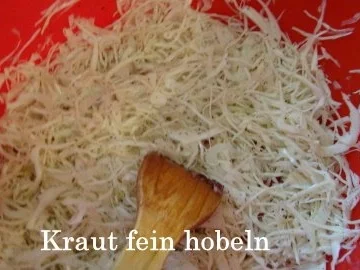 Rezept: Weißkrautsalat mit Speck Bild Nr. 2 Weißkrautsalat mit Speck - Rezept - Bild Nr. 2