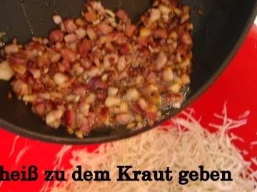 Rezept: Weißkrautsalat mit Speck Bild Nr. 4 Weißkrautsalat mit Speck - Rezept - Bild Nr. 4