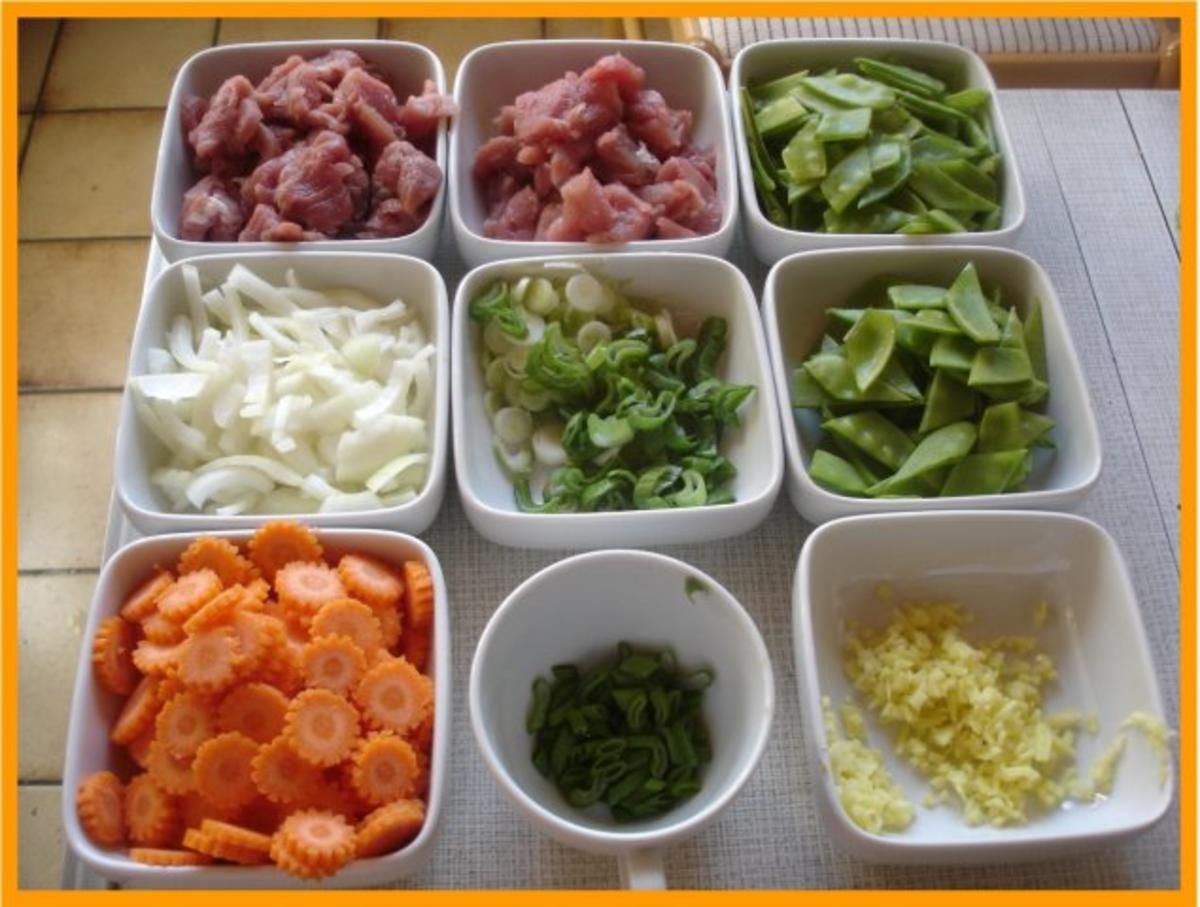 Nudeln mit Schweinefleisch und Gemüse in Pflaumensauce - Rezept - Bild Nr. 8