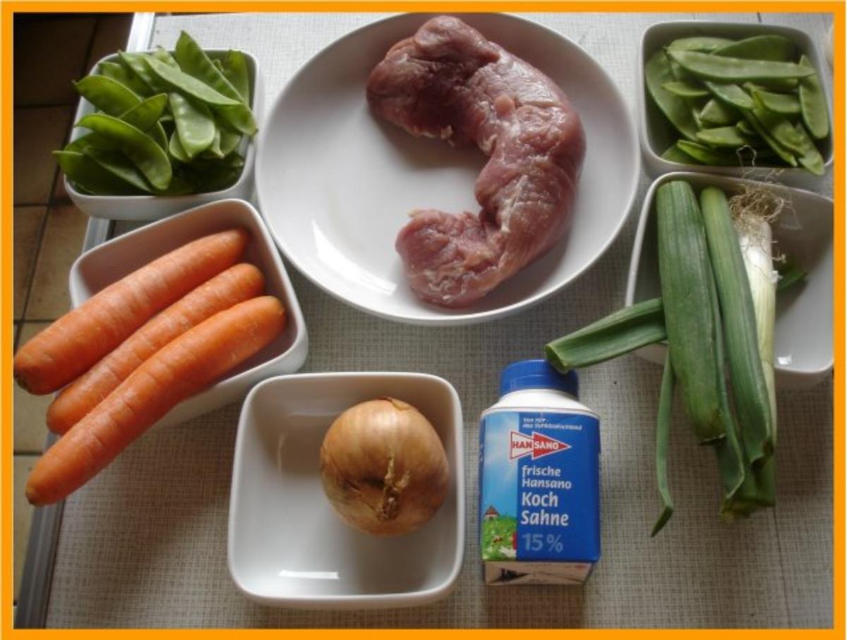 Nudeln mit Schweinefleisch und Gemüse in Pflaumensauce - Rezept - Bild Nr. 2
