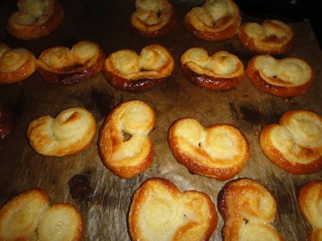 Rezept: Schweineöhrchen Bild Nr. 7 Schweineöhrchen - Rezept - Bild Nr. 7