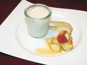 Rezept: Eisweinsorbet mit karamellisierten Früchten Eisweinsorbet mit karamellisierten Früchten - Rezept