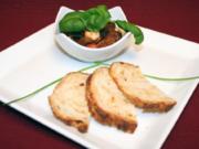 Caponata mit Mozzarella, dazu selbstgebackenes Tomaten-Mozzarella-Brot - Rezept