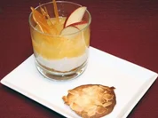 Ricottacreme mit Apfelmus auf italienischen Makronen - Rezept