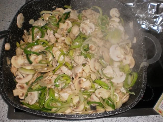 Rezept: Lauch-Geflügel-Suppe Bild Nr. 8 Lauch-Geflügel-Suppe - Rezept - Bild Nr. 8