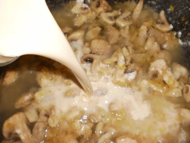 Geflügel-Pilztopf mit zweierlei Spargel - Rezept - Bild Nr. 10