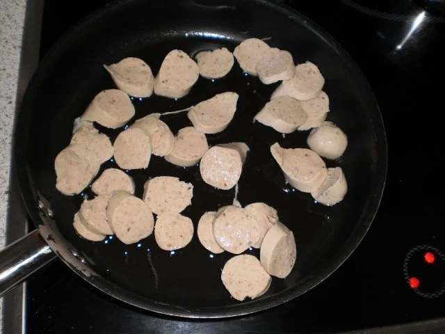 Rezept: Bratwurst-Pilz-Ragout mit Böhmischen Knödeln Bild Nr. 7 Bratwurst-Pilz-Ragout mit Böhmischen Knödeln - Rezept - Bild Nr. 7