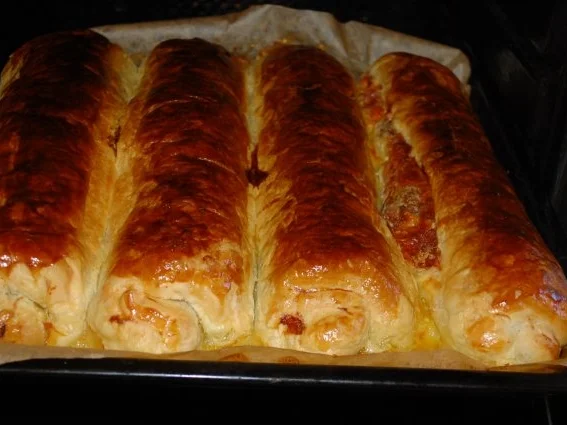 Blätterteig Hackfleisch Rolle - Rezept