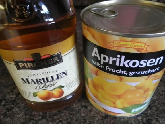 Quarknocken auf beschwipsten Aprikosen - Rezept - Bild Nr. 4