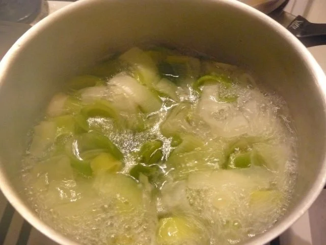 Bratklößchen mit Poreegemüse (Fleischplanzerl) - Rezept - Bild Nr. 9