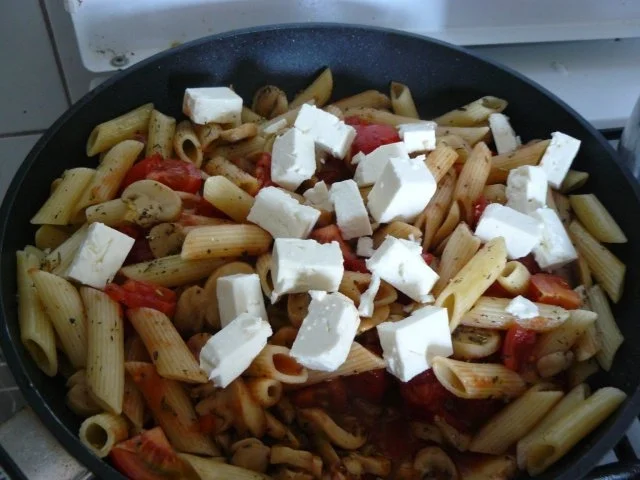 Rezept: Penne mit Champignons und Schafskäse Bild Nr. 7 Penne mit Champignons und Schafskäse - Rezept - Bild Nr. 7