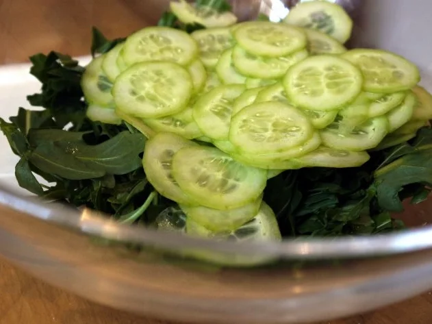 Lauwarmer Salat mit Merguez und karamellisierten Tomaten - Rezept - Bild Nr. 3