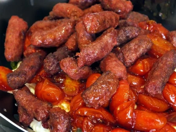 Lauwarmer Salat mit Merguez und karamellisierten Tomaten - Rezept - Bild Nr. 9