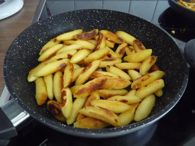 Fleischlos : Sojaschnitzel mit Schupfnudeln und Gurkensalat - Rezept - Bild Nr. 4