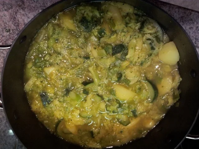 Grüner Eintopf mit Knoblauch + frischem März-Gemüse - Rezept - Bild Nr. 5