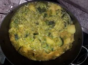 Grüner Eintopf mit Knoblauch + frischem März-Gemüse - Rezept