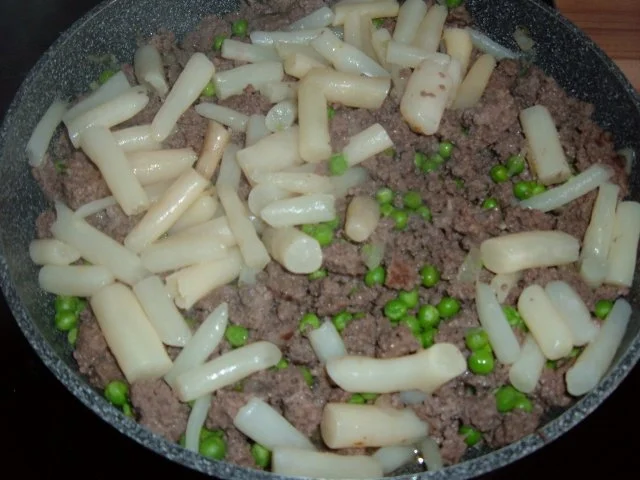 Rezept: Hack : Hackpfanne mit Schwarzwurzeln Bild Nr. 2 Hack : Hackpfanne mit Schwarzwurzeln - Rezept - Bild Nr. 2