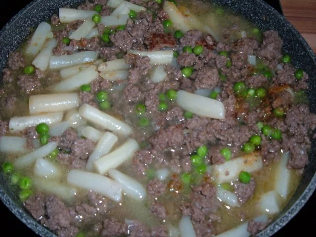 Rezept: Hack : Hackpfanne mit Schwarzwurzeln Bild Nr. 3 Hack : Hackpfanne mit Schwarzwurzeln - Rezept - Bild Nr. 3