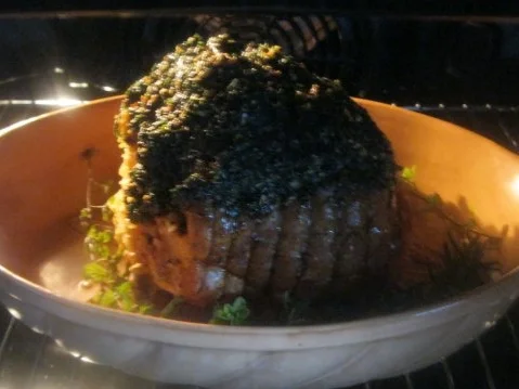 Deftiger Zwiebel-Rollbraten NT, mit schwarzer Kräuterkruste - Rezept - Bild Nr. 4