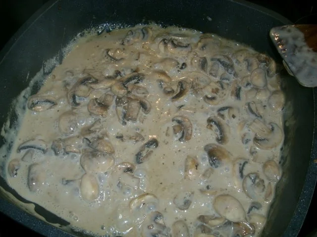 Kräutertaler mit Puten-Champignons>> - Rezept - Bild Nr. 5