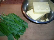 Bärlauchbutter - unsere liebste Variante mit Suchtfaktor! - Rezept