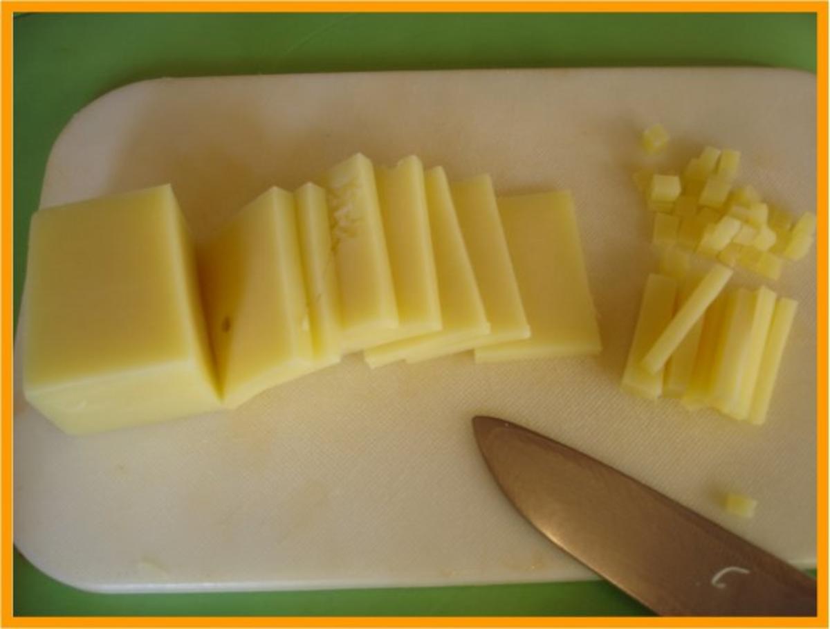 Hackfleischpastete mit Käsesauce und Feldsalat - Rezept - Bild Nr. 3