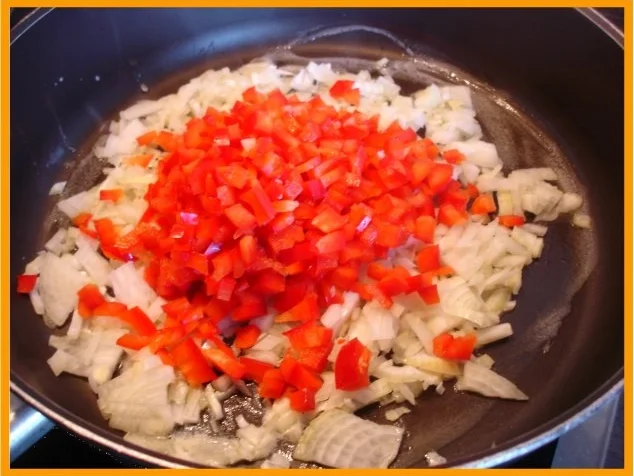 Rezept: Hackfleischpastete mit Käsesauce und Feldsalat Bild Nr. 5 Hackfleischpastete mit Käsesauce und Feldsalat - Rezept - Bild Nr. 5