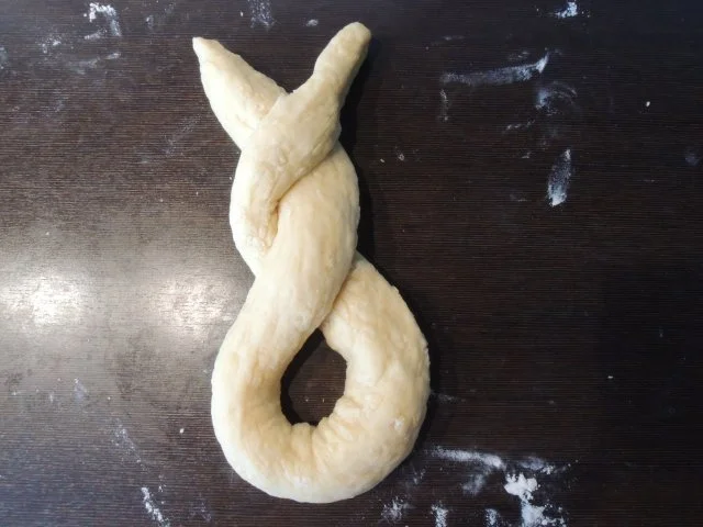 Hefezopf als Osterhase - Rezept - Bild Nr. 4