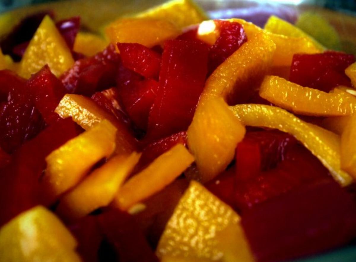 Fruchtziege im Huhn, dazu knackiges Paprika-Ebly-Gemüse - Rezept - Bild Nr. 2