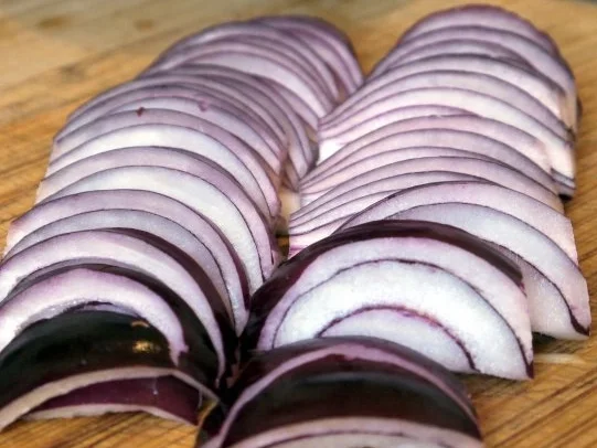 Fruchtziege im Huhn, dazu knackiges Paprika-Ebly-Gemüse - Rezept - Bild Nr. 3