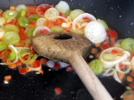 Fruchtziege im Huhn, dazu knackiges Paprika-Ebly-Gemüse - Rezept - Bild Nr. 8