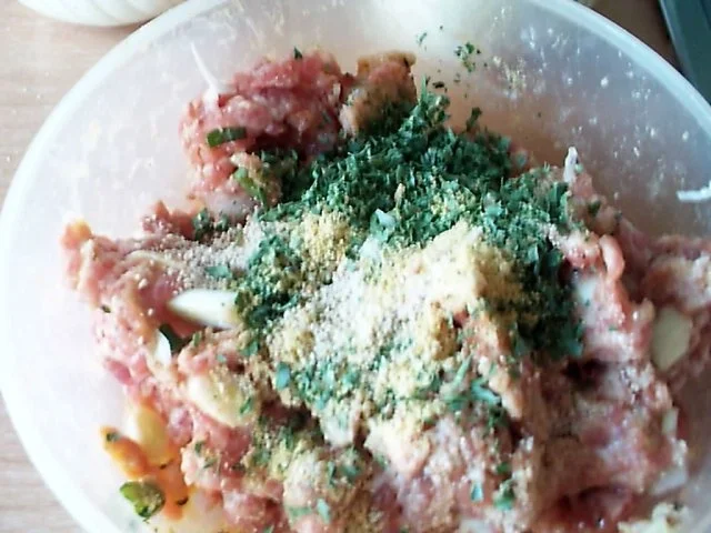 Kräuter-Bouletten mit Fenchelgemüse und Petersiliekartoffeln - Rezept - Bild Nr. 3