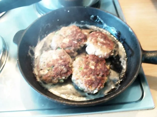 Kräuter-Bouletten mit Fenchelgemüse und Petersiliekartoffeln - Rezept - Bild Nr. 5