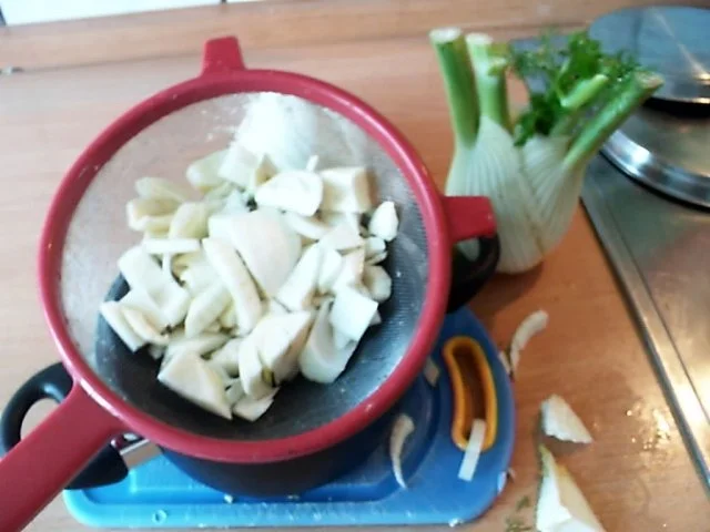 Kräuter-Bouletten mit Fenchelgemüse und Petersiliekartoffeln - Rezept - Bild Nr. 6