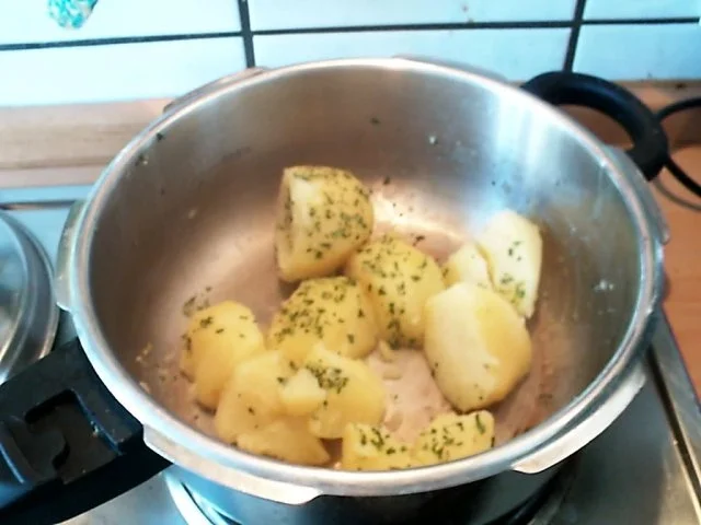 Kräuter-Bouletten mit Fenchelgemüse und Petersiliekartoffeln - Rezept - Bild Nr. 9