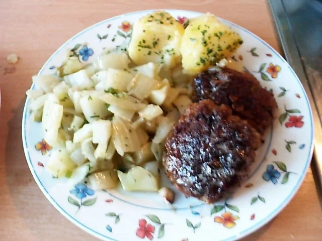 Kräuter-Bouletten mit Fenchelgemüse und Petersiliekartoffeln - Rezept - Bild Nr. 10