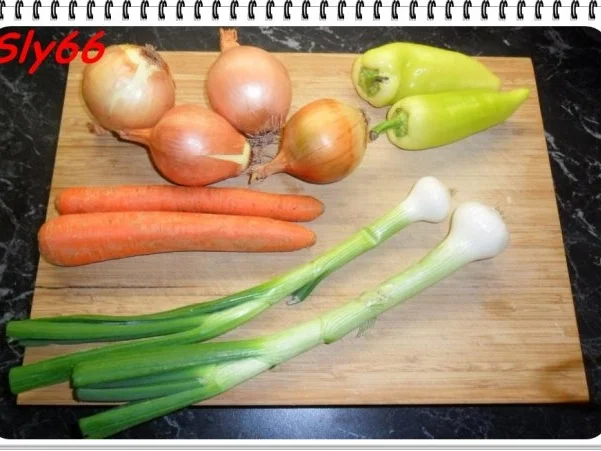 Rezept: Fleischgerichte:Schweinegulasch Bild Nr. 2 Fleischgerichte:Schweinegulasch - Rezept - Bild Nr. 2