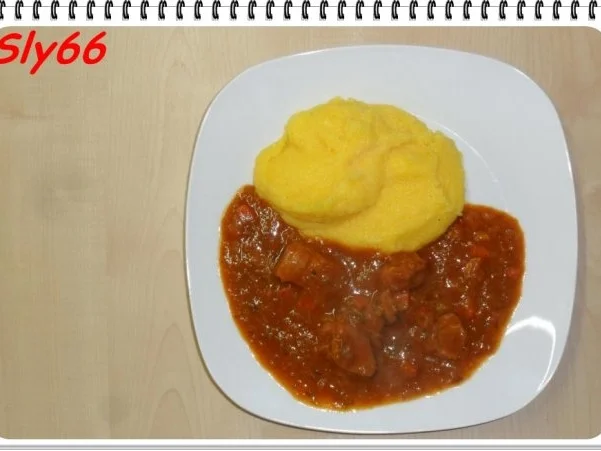 Rezept: Fleischgerichte:Schweinegulasch Fleischgerichte:Schweinegulasch - Rezept