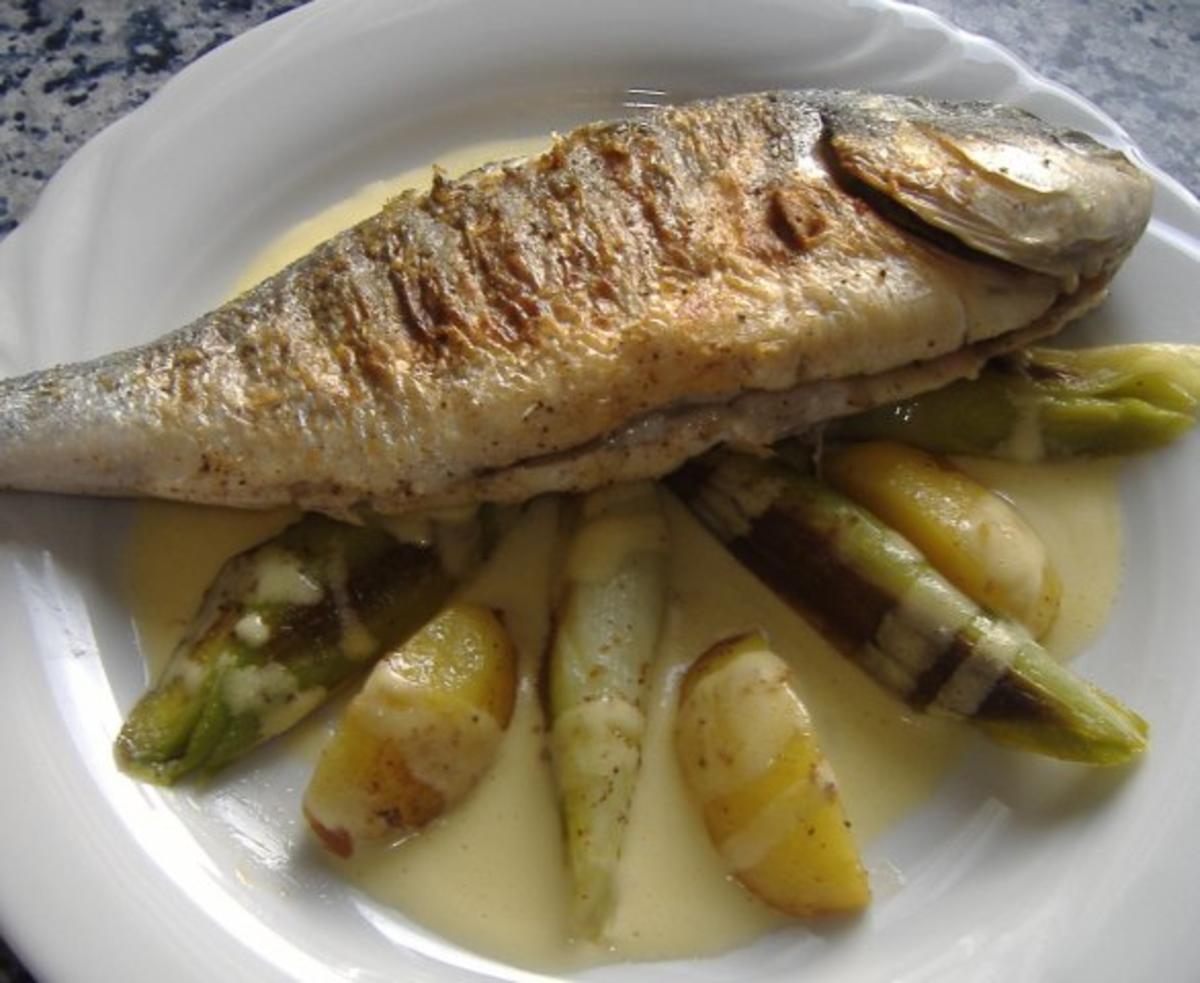 Dorade mit Lauch und Avgolemono - Rezept