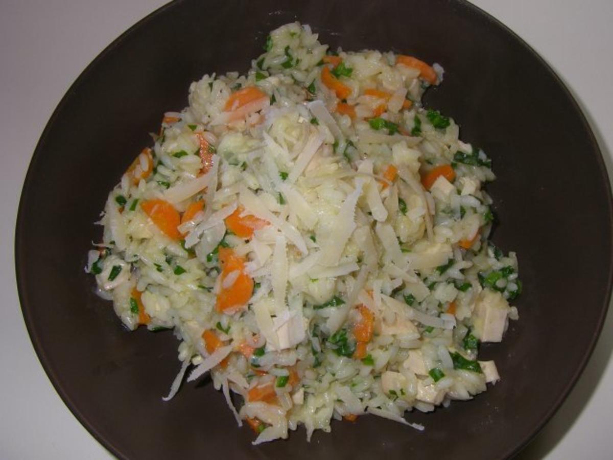 Bärlauchrisotto mit Hühnerbrust und Karotten - Rezept