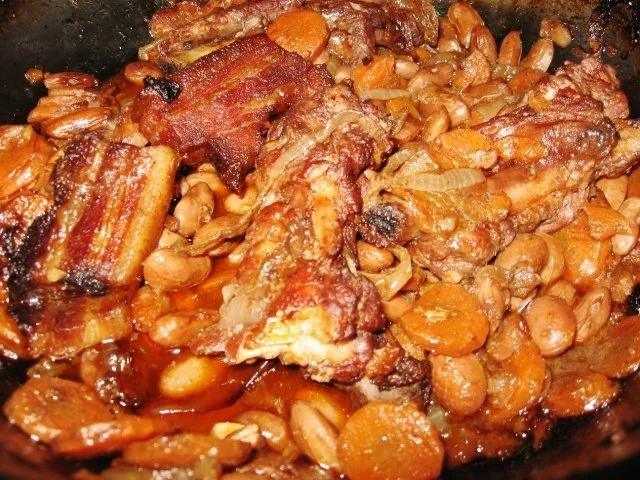 Rezept: Burgunder-Ripperl mit Bohnen Burgunder-Ripperl mit Bohnen - Rezept