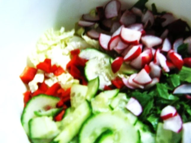 Muntermachersalat mit Seelachsschitzel - Rezept - Bild Nr. 4