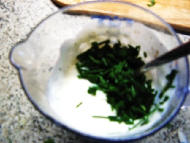 Muntermachersalat mit Seelachsschitzel - Rezept - Bild Nr. 5