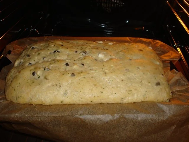 Rezept: Dinkelbrot mit Schafskäse, Bärlauch und Kastanien Bild Nr. 8 Dinkelbrot mit Schafskäse, Bärlauch und Kastanien - Rezept - Bild Nr. 8